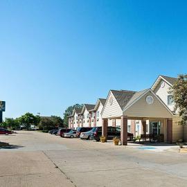 Quality Inn near Northtown Mall & National Sports Center, hotel u gradu 'Coon Rapids'