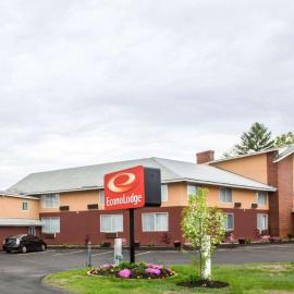 Econo Lodge Lakes Region: West Ossipee şehrinde bir otel