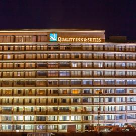 Quality Inn & Suites Cincinnati Downtown Area, khách sạn ở Cincinnati