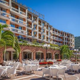 Hotel Savoy Palace - Tonelli Hotels, hotel u gradu Riva del Garda