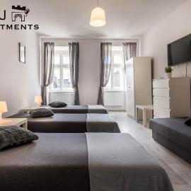 J&J Apartments Łazienna 30 - 12, hotel v destinaci Toruň