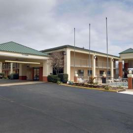 Quality Inn & Suites Clarksville, hotel in Clarksville