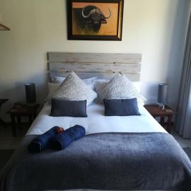 Apartment in Heather Park, Hotel in George