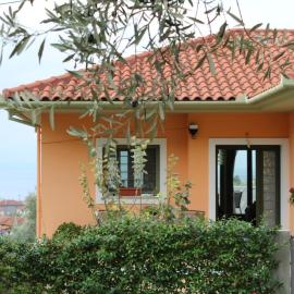 View House, Hotel in Agria
