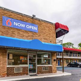 Motel 6-Elmsford, NY - White Plains, hotell i Elmsford