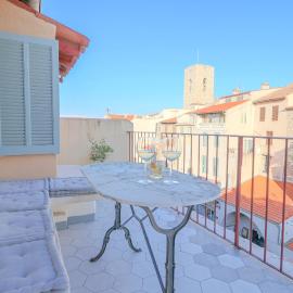 CLT - UNIQUE Duplex & Terrace on the Provencal market