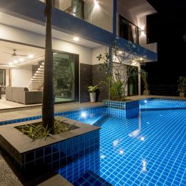 Twin Villas Seaview Kata, hotel in Kata Beach