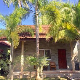 Coconut Bungalow, hotel sa Nai Yang Beach