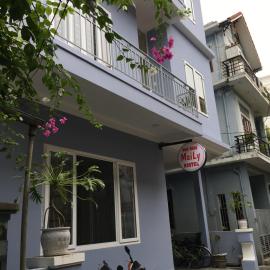Maily Hostel, hotel a Hue