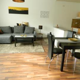 Unter den Linden, hotel en Halbe