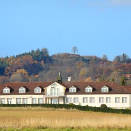 Hotel BRADA, hotelli kohteessa Jičín
