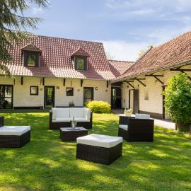 La Ferme Blanche, The Originals Relais, hotel Lompret városában
