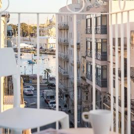 Island Guesthouse, hotel in Il-Gżira