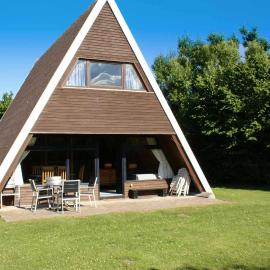 Zeltdachhaus _ sehr strandnah fuer