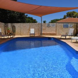 Kalbarri Seafront Villas, hotel di Kalbarri