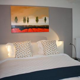 At number 6, Bed or Bed & Breakfast, 150 mtr from public transport stop to centre