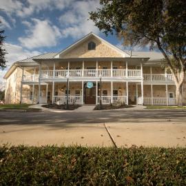 Gruene River Hotel & Retreat,新布朗費爾斯的飯店