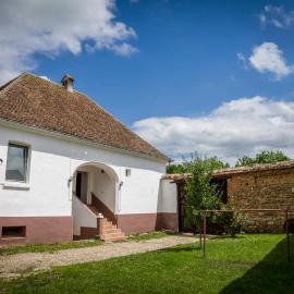Casa din Barcut, hotelli kohteessa Bărcuţ