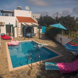 Villa Afou, hotel a Afráta