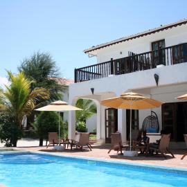 Moonshine Uroa Boutique Hotel, hotell i Uroa