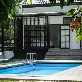 Ban Rub Lom Pool Villa 3 difference villas, хотел в Районг