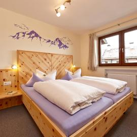 Gästehaus Alpina, hotell i Bad Kohlgrub