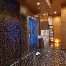 Ricaroka exclusive room & spa, ξενοδοχείο στην Αλμπένγκα