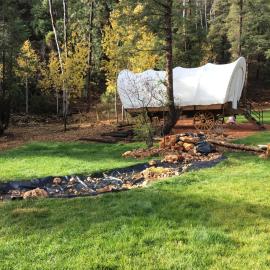 Whispering Pines Covered Wagons，Long Valley Junction的飯店