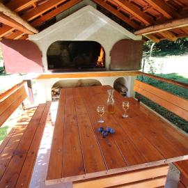 House Marko Breze, hotel i Ledenice