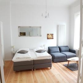 LANG Re by ROCKCHAIR Apartments l SUPERHOST Status l 2 Bedrooms Boxspringbeds in City Center - Cozy Family & Business Flair welcomes you!