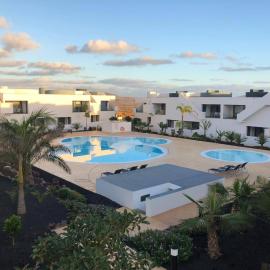 Casa Ana - Luxury pool apartment at Casilla de Costa, מלון בVillaverde