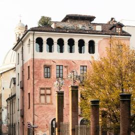 Casa del Pingone, hotel a Torí