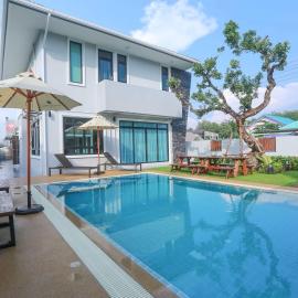 Summer Sense Sattahip Pool Villa, hotel in Sattahip