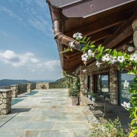 AGRITURISMO SAN GENESIO, hotel in Rovagnate