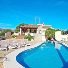 El Ventorrillo - holiday home with stunning views and private pool in Benissa