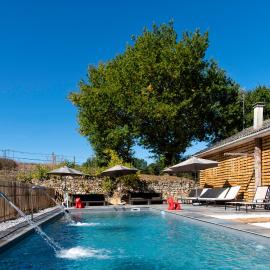 Les Deux Abbesses en Vert | La Grande Maison B&B、Mareuil-sur-Belleのホテル