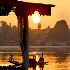 Houseboat Lily of Nageen, hotel in Srinagar