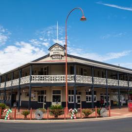 Castlereagh Hotel, hotel di Dubbo