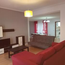 Piso para grupos en Logroño、ログローニョのホテル