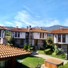 Вила Цветелина, Комплекс Александриa, hotel in Dobrinishte