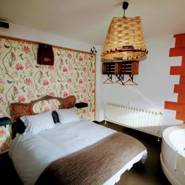 Loboratorio Rural, La Casa de al Lado, hotel i Casas del Abad