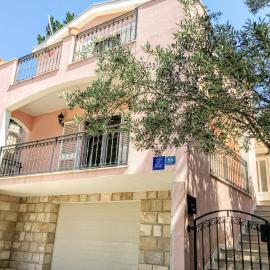 Charming Mokalo Seaside House next to Beach, ξενοδοχείο σε Orebić