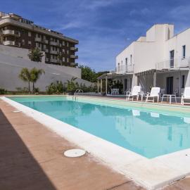 Tico Tico, Casa con piscina a due passi dal mare