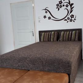 Csóka Apartman Pápa, hotel in Pápa