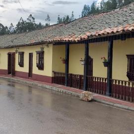 Hostal ComplejoTurístico Santa Isabel, hotel in Iza