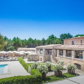 Le Phébus & Spa – Relais & Châteaux – hotel w mieście Joucas