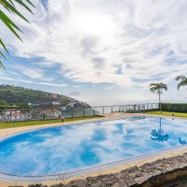 Apartamento Serramar , Vistas deslumbrantes, hotel in Calheta