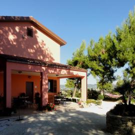 Agriturismo Casa Rosa, hotel en Offida