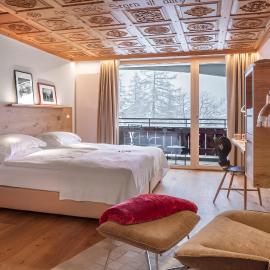 Swiss Alpine Hotel Allalin, viešbutis Cermoje