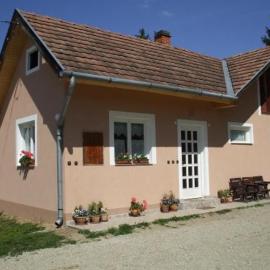 Fazekas Vendégház és Kemping: Őriszentpéter şehrinde bir otel